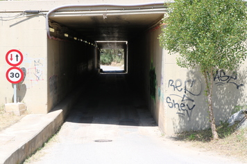 Adequación del túnel de la C-33 para el paso de peatones